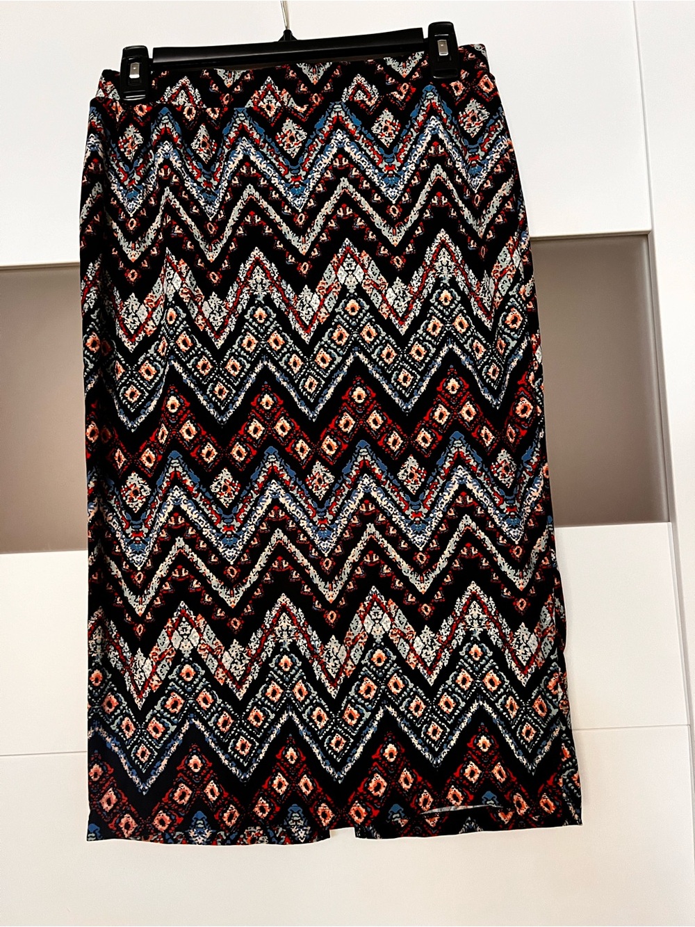 Midi Chevron Print Skirt in Black and Multi
